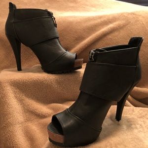 Simply Vera Peep Toe Stiletto